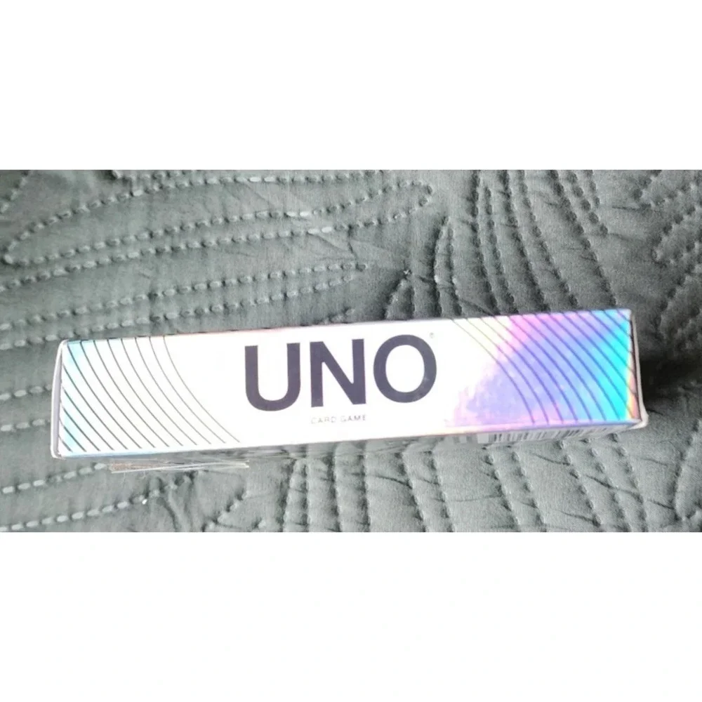 UNO Mattel UNO Platinum Edition Card Game Premium Holographic Foil Cards
